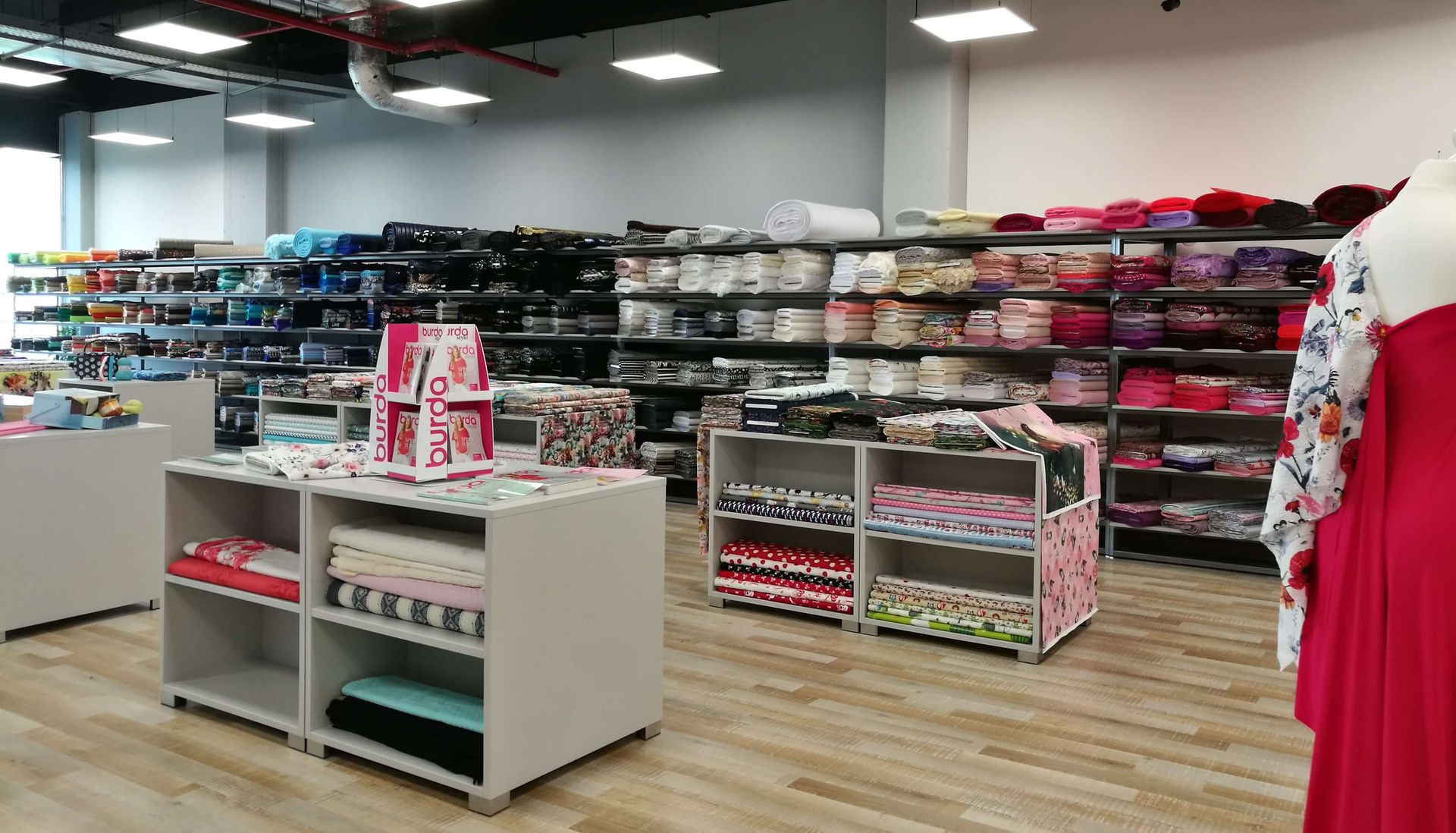 Látky a galanterie OC Luka Stodůlky Praha 13